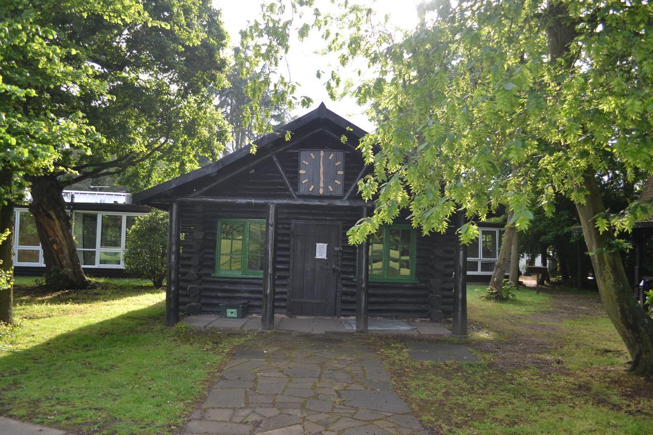 Gilwell Park Hotel Chingford Exterior foto