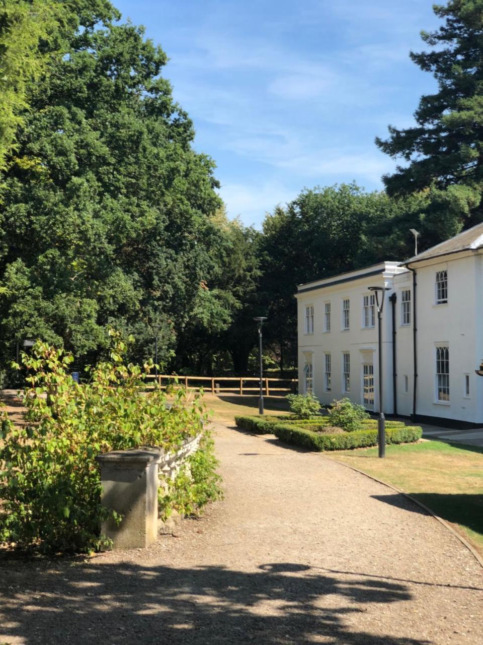 Gilwell Park Hotel Chingford Exterior foto