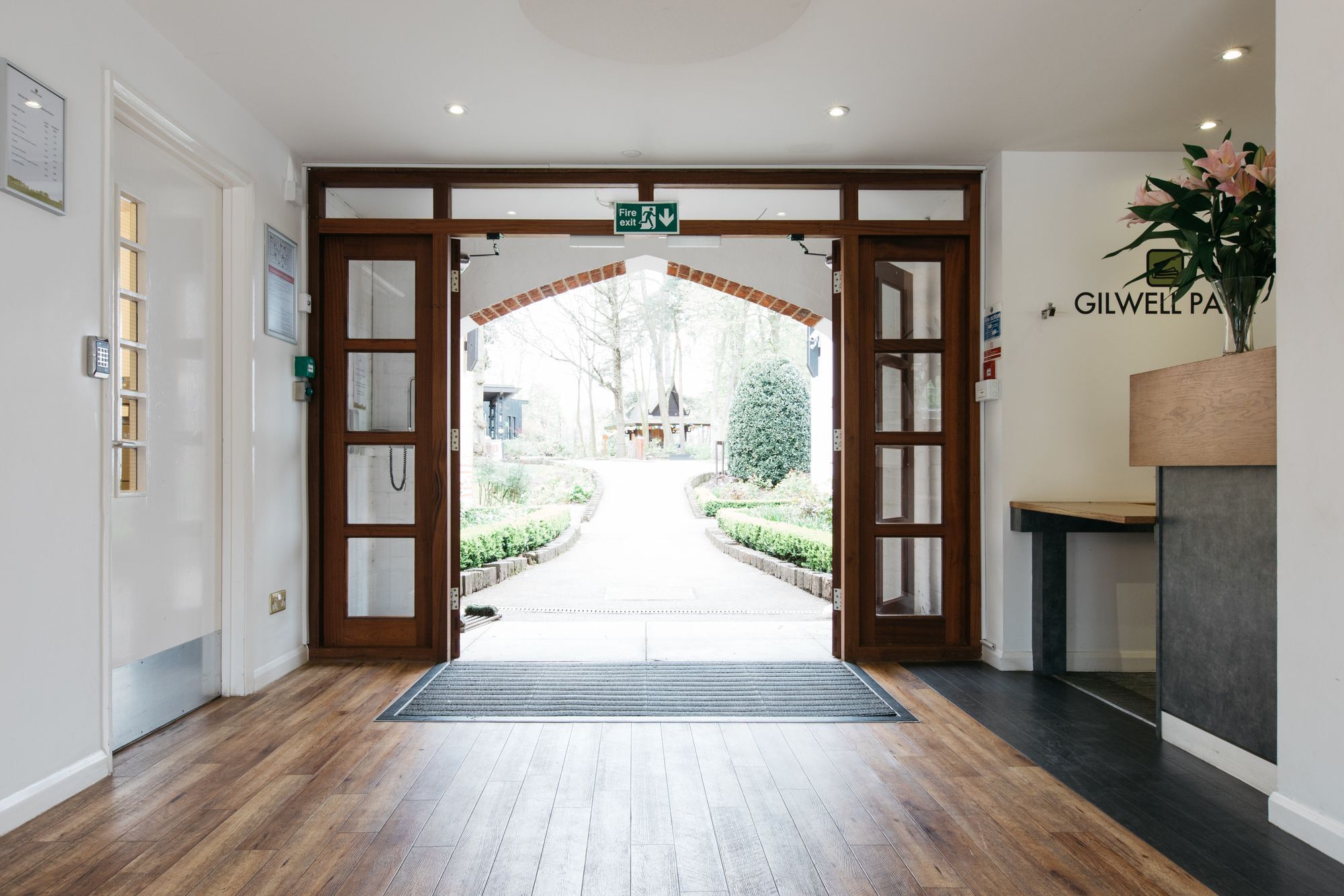 Gilwell Park Hotel Chingford Exterior foto